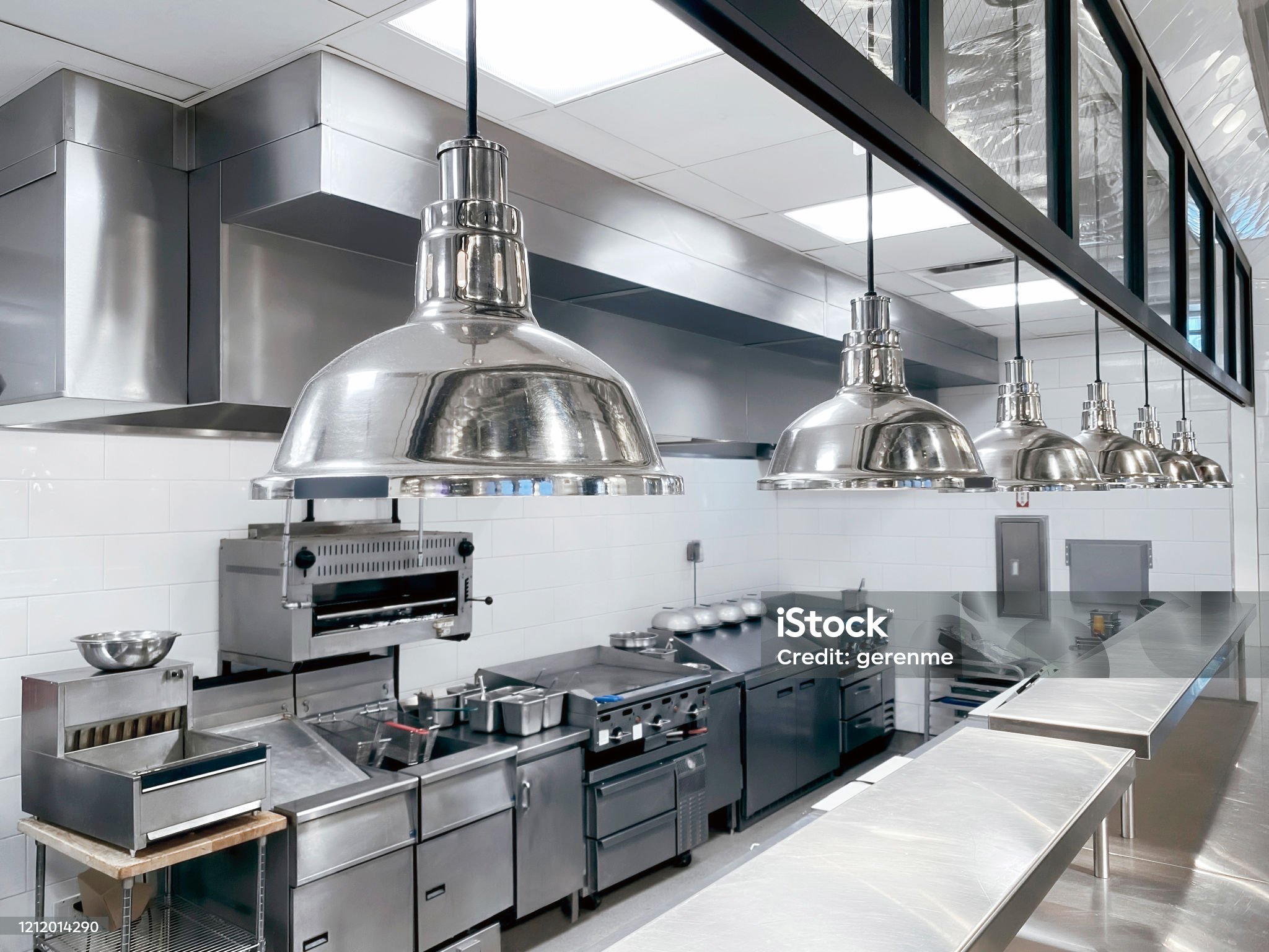 Salle de cuisine équipée